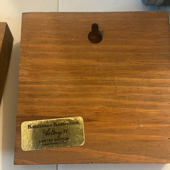 Set of two vintage, Kaufman collection, wooden plaques, T26 - Picture 5 of 6